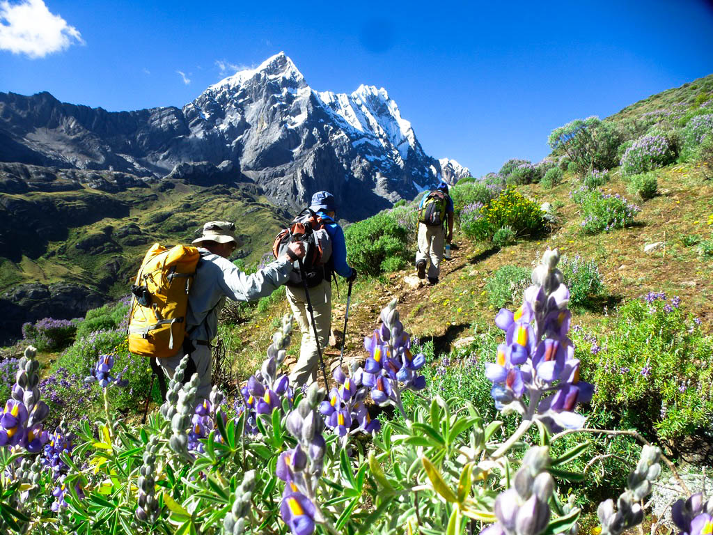 Mini Huayhuash 04 is a rewarding experience that combines physical exercise with the exploration and enjoyment of natural surroundings.